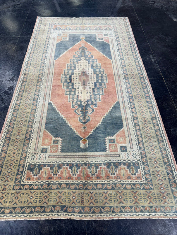 Turkish Vintage Rug 4'10'' x 9'5'' #13064