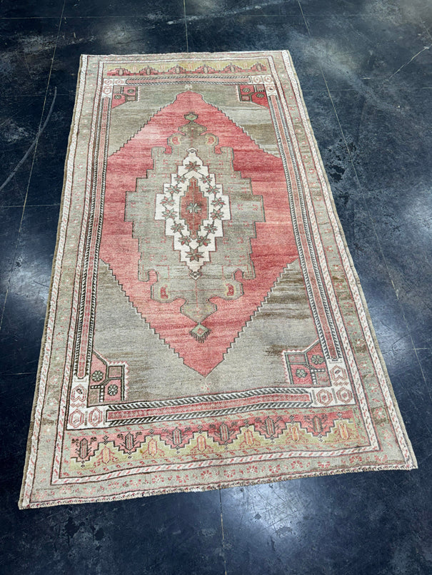 Turkish Vintage Rug 4'8'' x 9' #13062