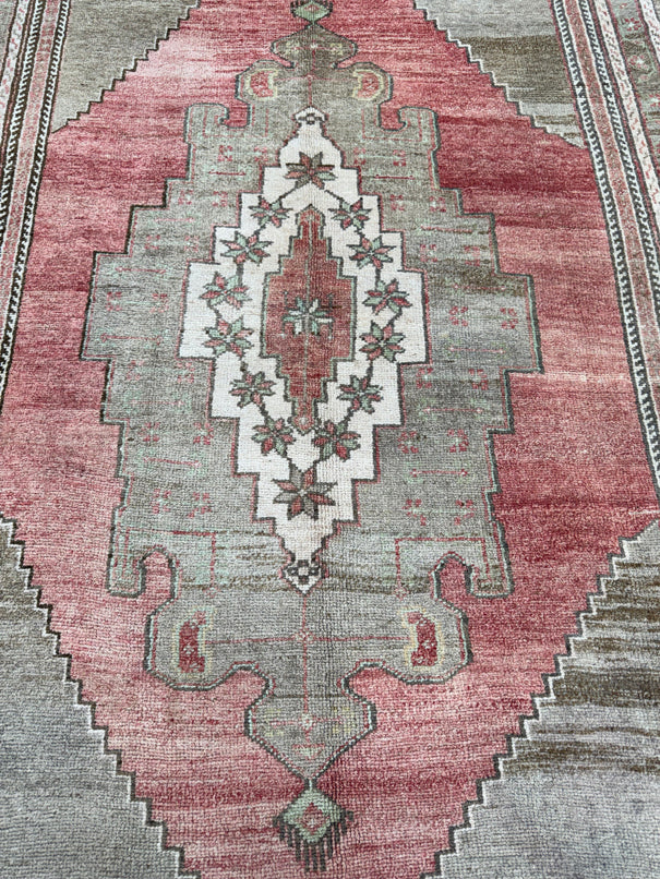 Turkish Vintage Rug 4'8'' x 9' #13062