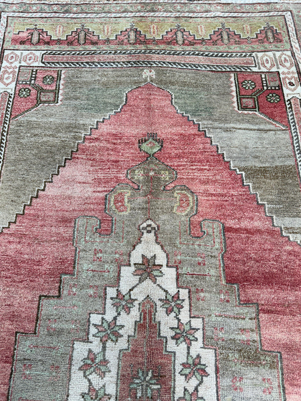Turkish Vintage Rug 4'8'' x 9' #13062