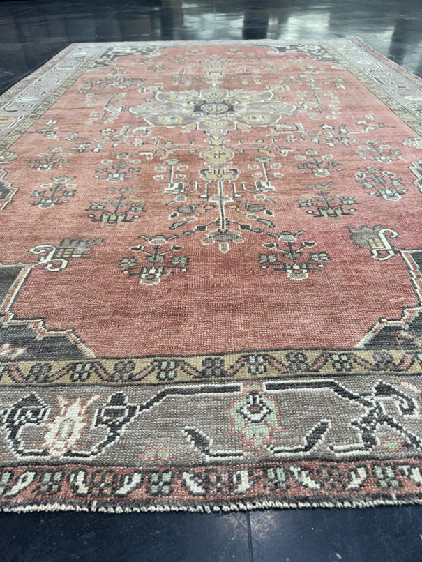 Turkish Vintage Rug 5'9'' x 8'10'' #13063