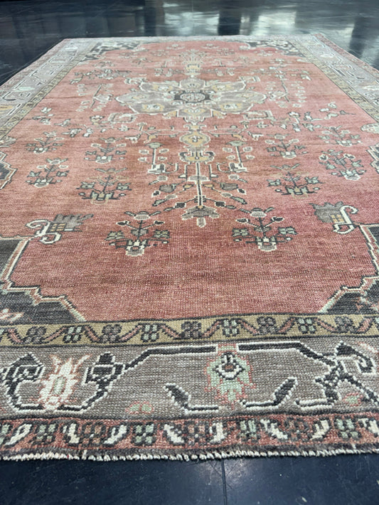 Turkish Vintage Rug 5'9'' x 8'10'' #13063