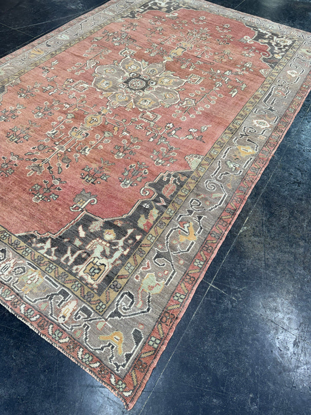Turkish Vintage Rug 5'9'' x 8'10'' #13063