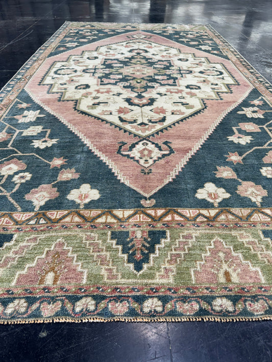 Turkish Vintage Rug 4'5'' x 8'8'' #13053