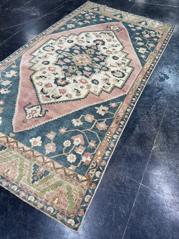 Turkish Vintage Rug 4'5'' x 8'8'' #13053