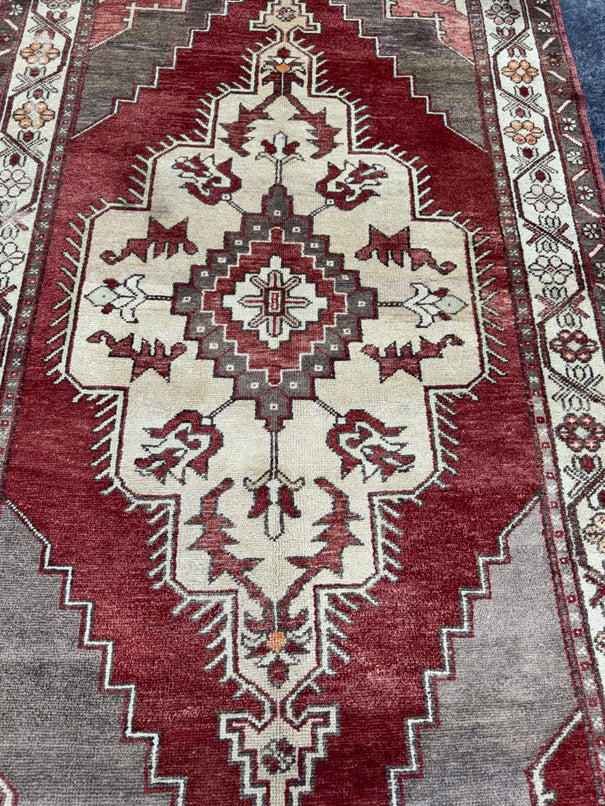 Turkish Vintage Rug 4'4'' x 8'10'' #13050