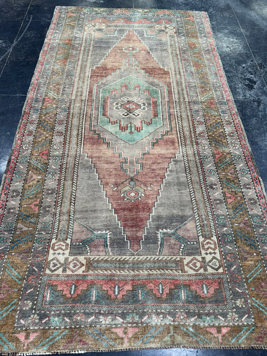 Turkish Vintage Rug 4'5'' x 8'3'' #13036