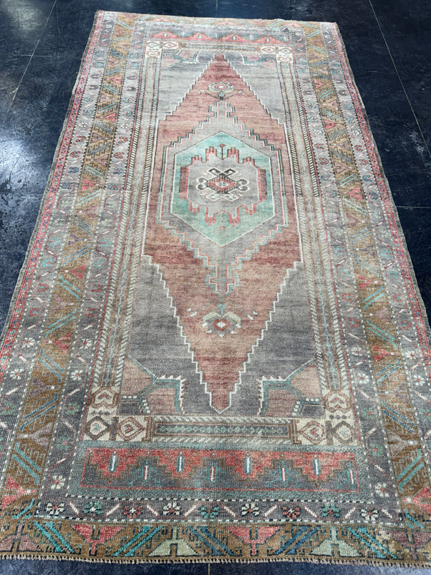 Turkish Vintage Rug 4'5'' x 8'3'' #13036