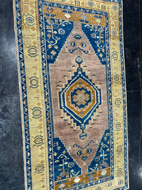 Turkish Vintage Rug 4'4'' x 8'2'' #13035