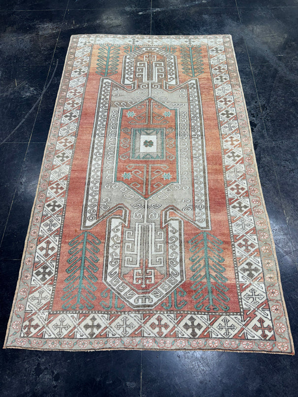 Turkish Vintage Rug 5'2'' x 9'2'' #13032