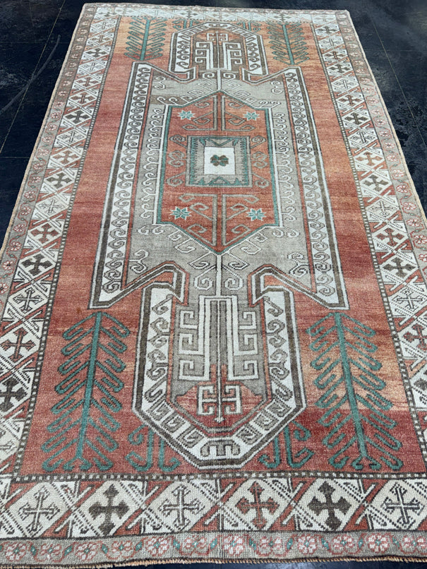 Turkish Vintage Rug 5'2'' x 9'2'' #13032