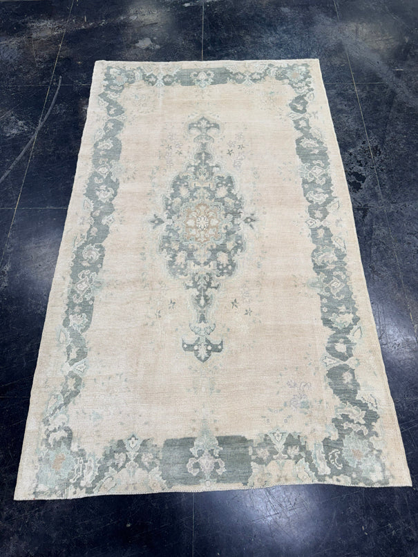 Turkish Vintage Rug 4'7'' x 7'10'' #13033