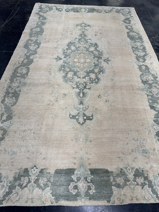 Turkish Vintage Rug 4'7'' x 7'10'' #13033