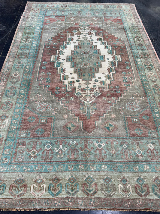 Turkish Vintage Rug 5'8'' x 9' #13030