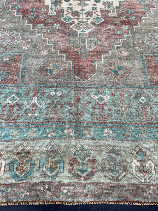 Turkish Vintage Rug 5'8'' x 9' #13030