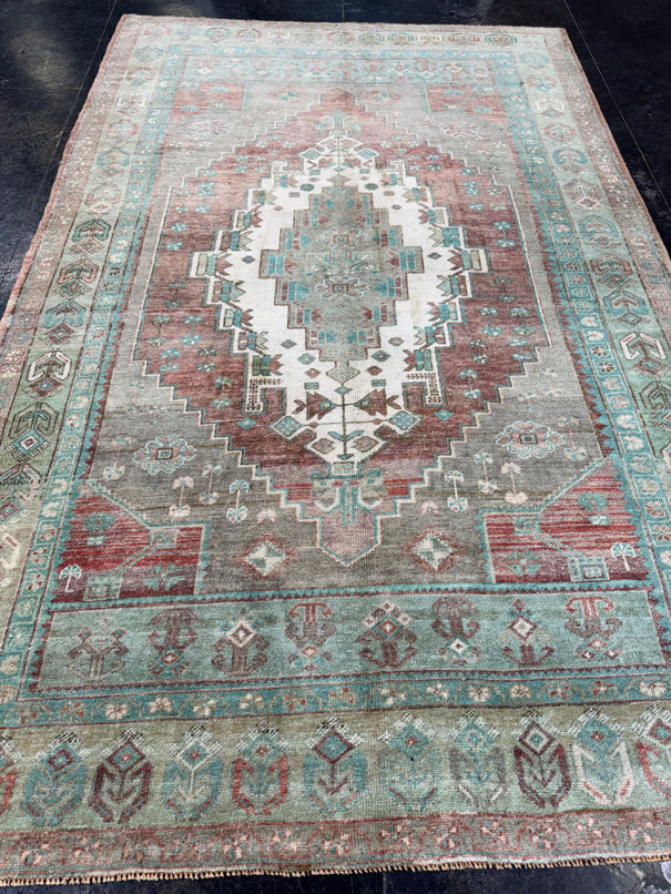 Turkish Vintage Rug 5'8'' x 9' #13030