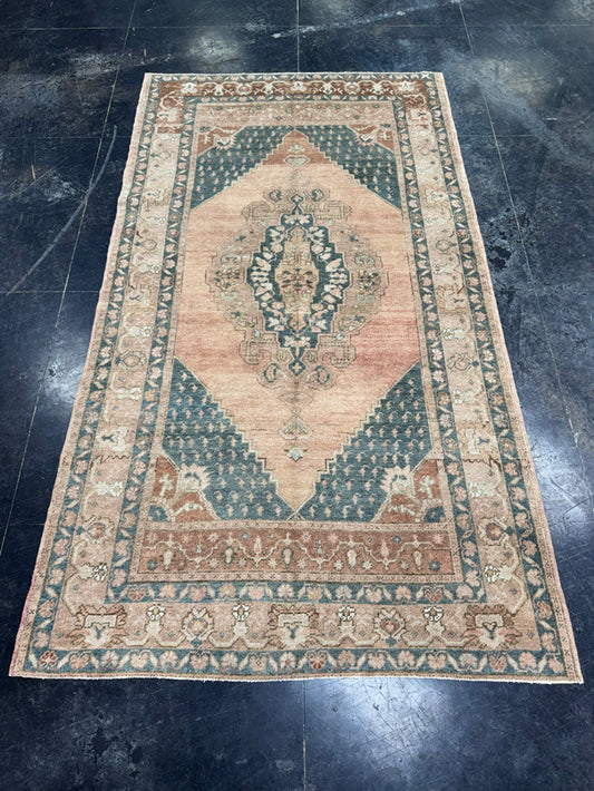 Turkish Vintage Rug 5' x 9' #13031