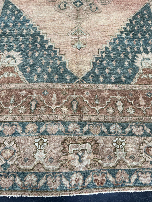 Turkish Vintage Rug 5' x 9' #13031