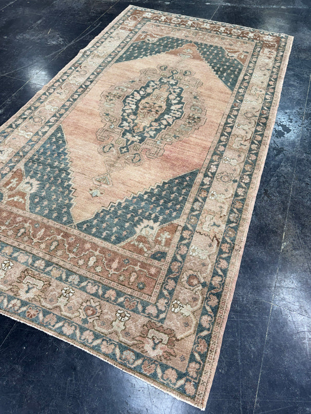 Turkish Vintage Rug 5' x 9' #13031