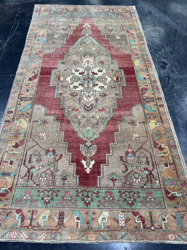 Turkish Vintage Rug 4'8'' x 9'1'' #13047
