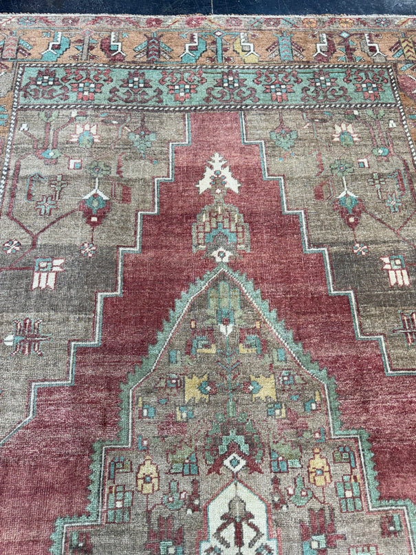 Turkish Vintage Rug 4'8'' x 9'1'' #13047