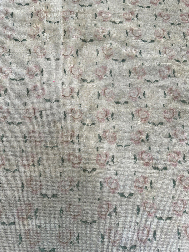 Turkish Vintage Rug 3'5'' x 4'5'' #13043