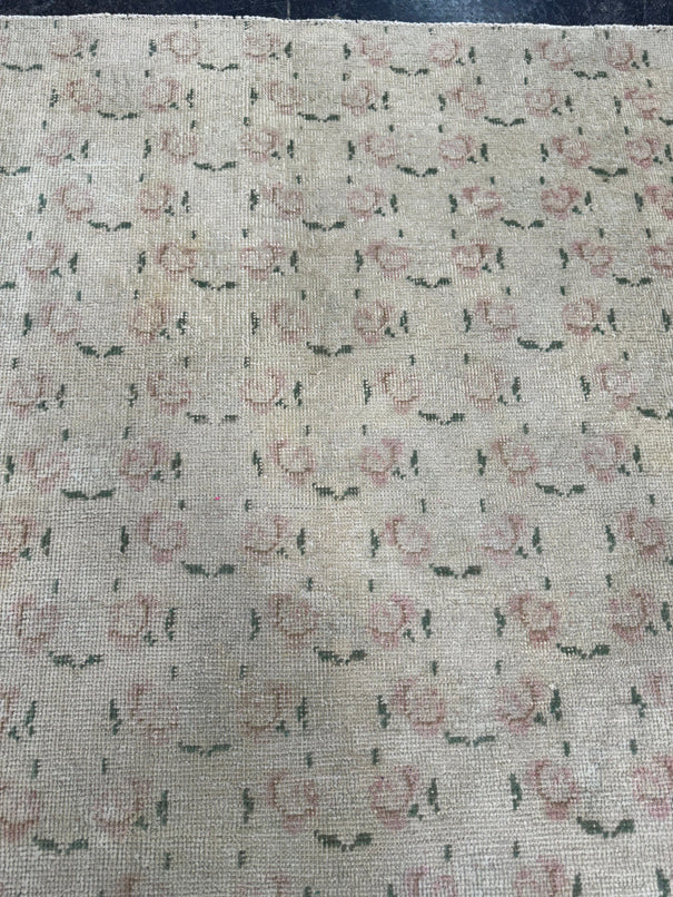 Turkish Vintage Rug 3'5'' x 4'5'' #13043