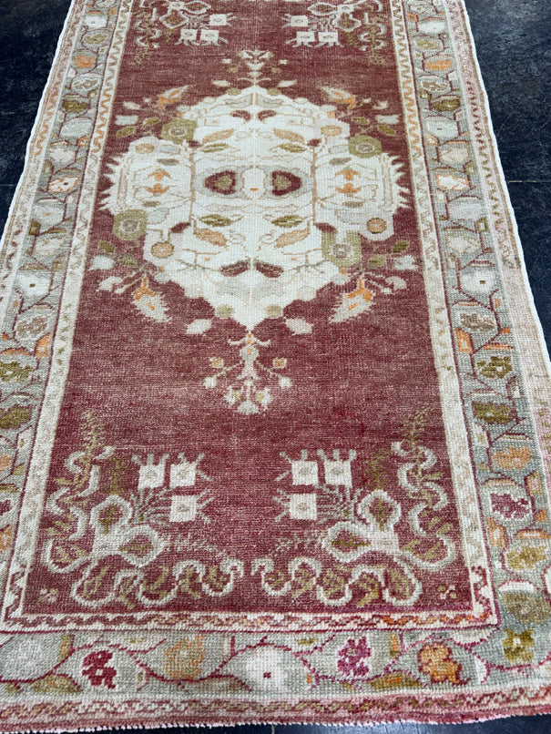 Turkish Vintage Rug 2'10'' x 5'3'' #13024