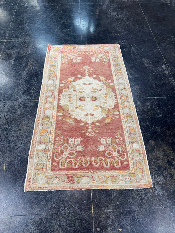 Turkish Vintage Rug 2'10'' x 5'3'' #13024
