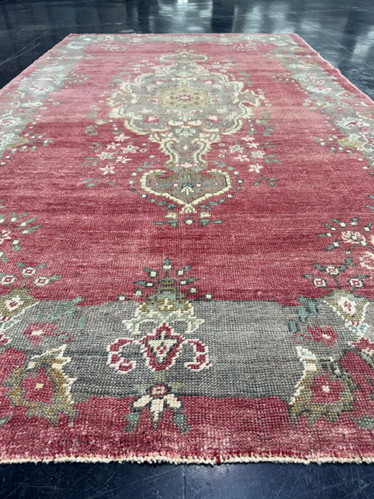 Turkish Vintage Rug 4'11'' x 8'3'' #13023