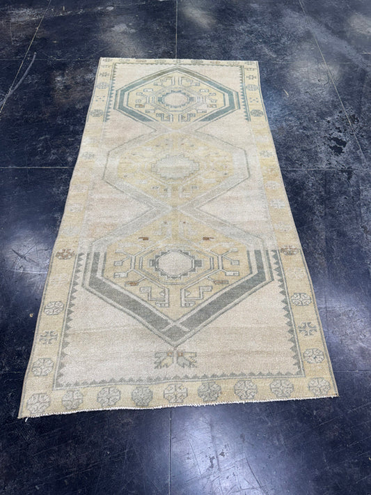 Turkish Vintage Rug 3'2'' x 6'6'' #13020