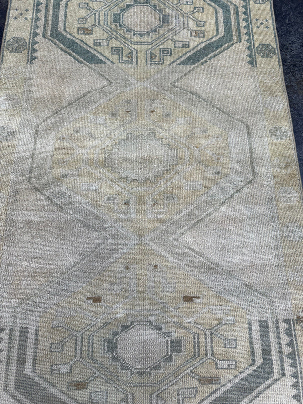 Turkish Vintage Rug 3'2'' x 6'6'' #13020
