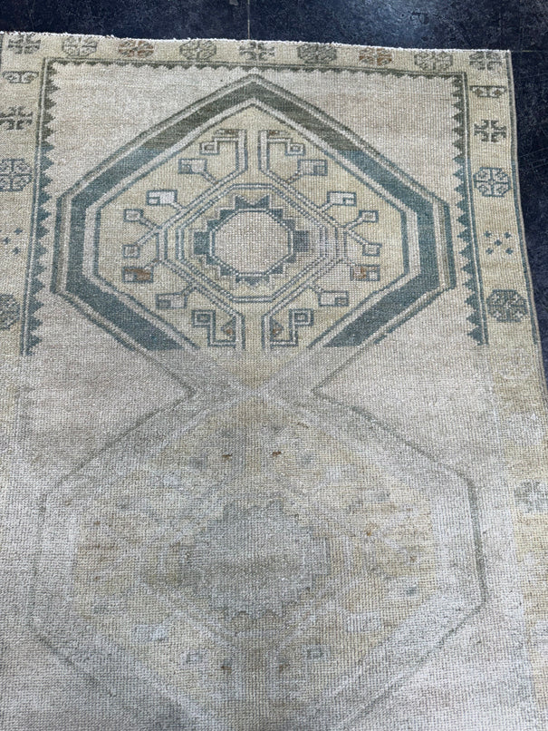 Turkish Vintage Rug 3'2'' x 6'6'' #13020