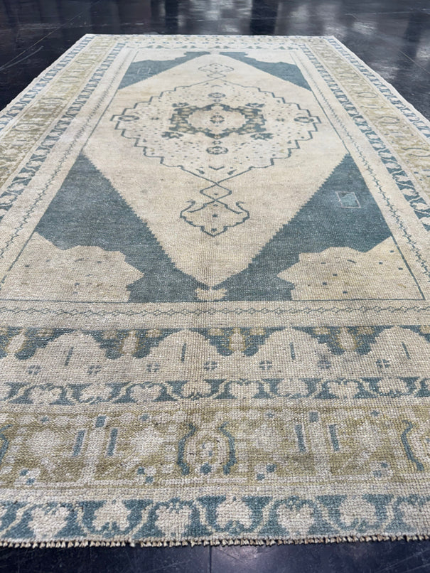 Turkish Vintage Rug 4'7'' x 7'11'' #13021