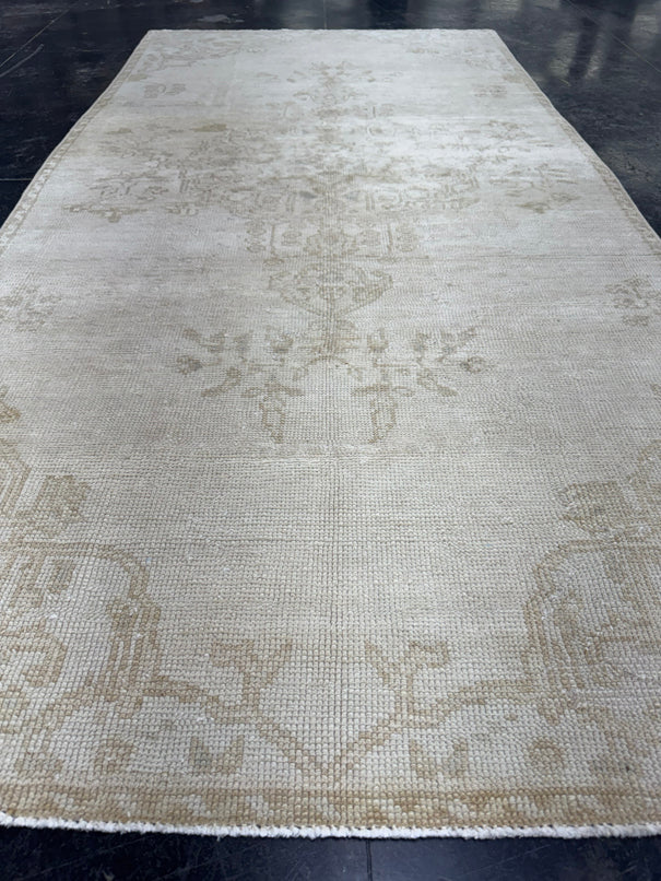 Turkish Vintage Rug 3'7'' x 7'4'' #13019