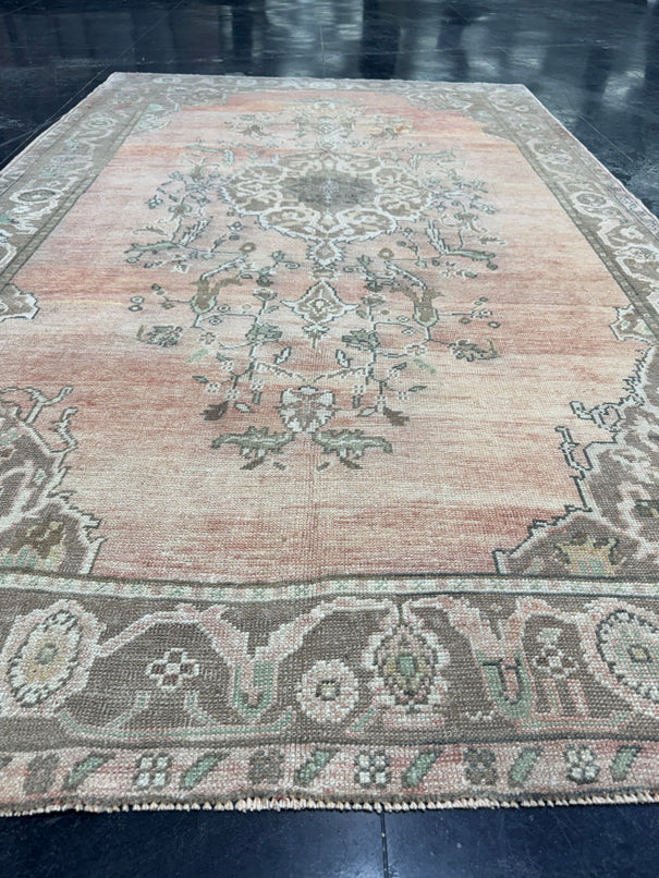Turkish Vintage Rug 5'6'' x 8'10'' #13004
