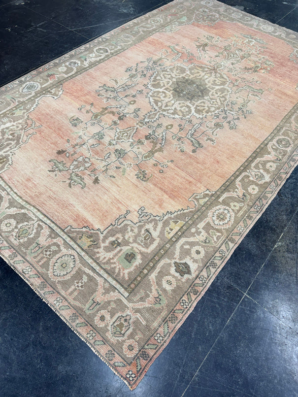 Turkish Vintage Rug 5'6'' x 8'10'' #13004