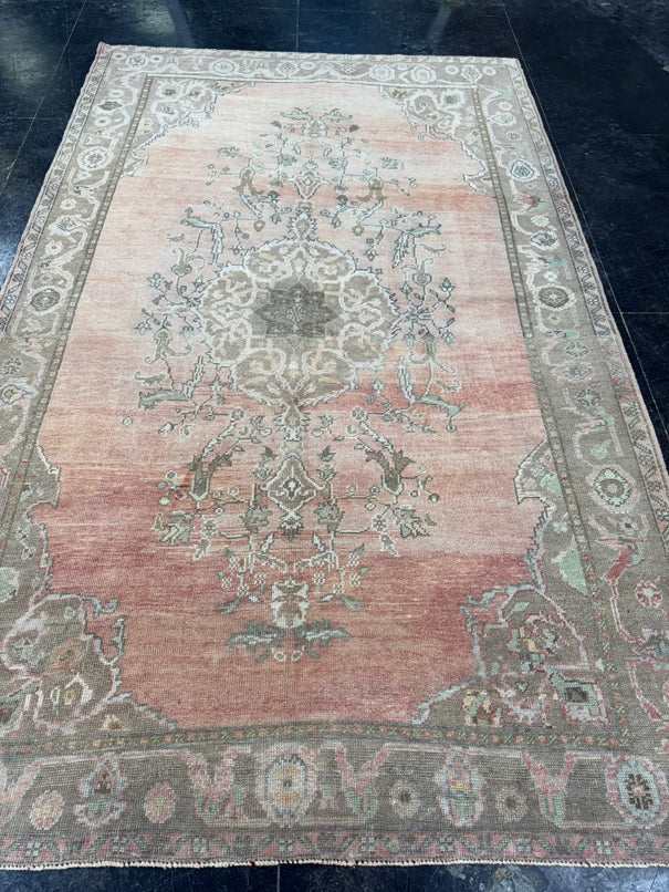 Turkish Vintage Rug 5'6'' x 8'10'' #13004