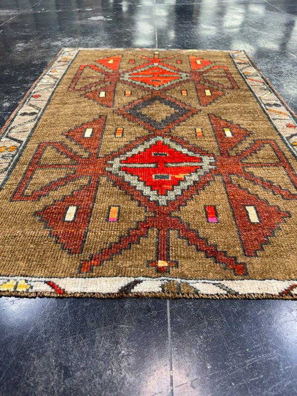 Turkish Vintage Rug 2'9'' x 4'1'' #24901