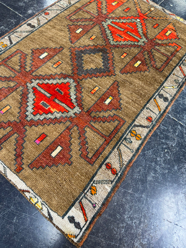 Turkish Vintage Rug 2'9'' x 4'1'' #24901