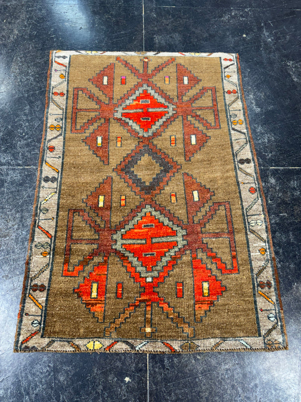Turkish Vintage Rug 2'9'' x 4'1'' #24901