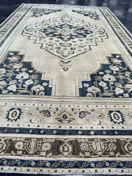Turkish Vintage Rug 6'5'' x 10'11'' #24650