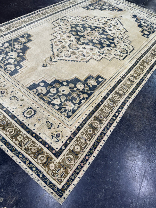 Turkish Vintage Rug 6'5'' x 10'11'' #24650