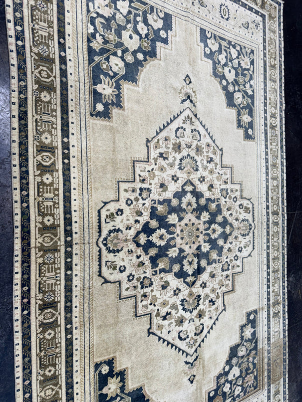 Turkish Vintage Rug 6'5'' x 10'11'' #24650