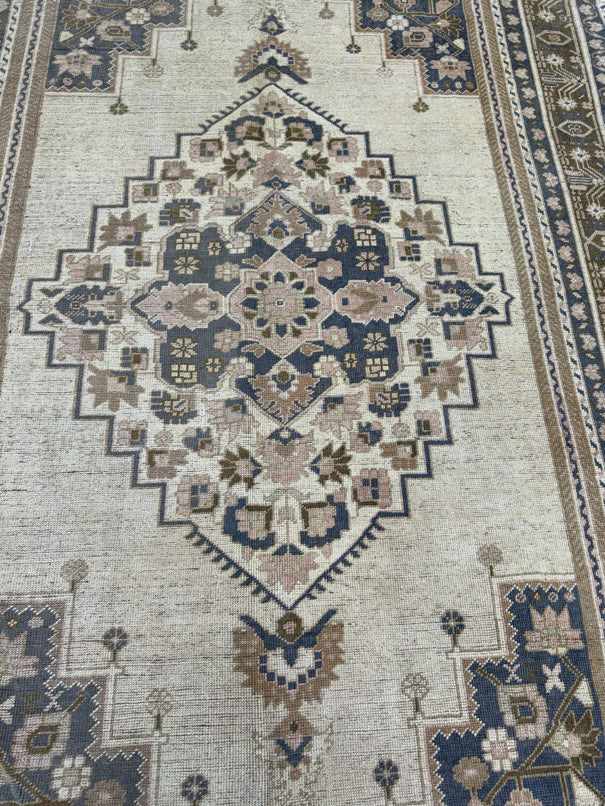 Turkish Vintage Rug 5'10'' x 10'6'' #24649