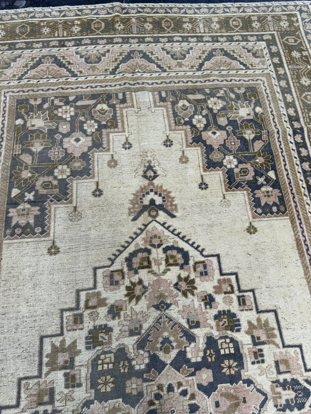 Turkish Vintage Rug 5'10'' x 10'6'' #24649