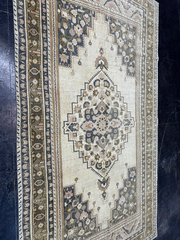 Turkish Vintage Rug 5'10'' x 10'6'' #24649