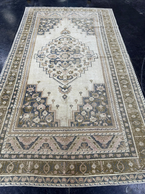 Turkish Vintage Rug 5'10'' x 10'6'' #24649