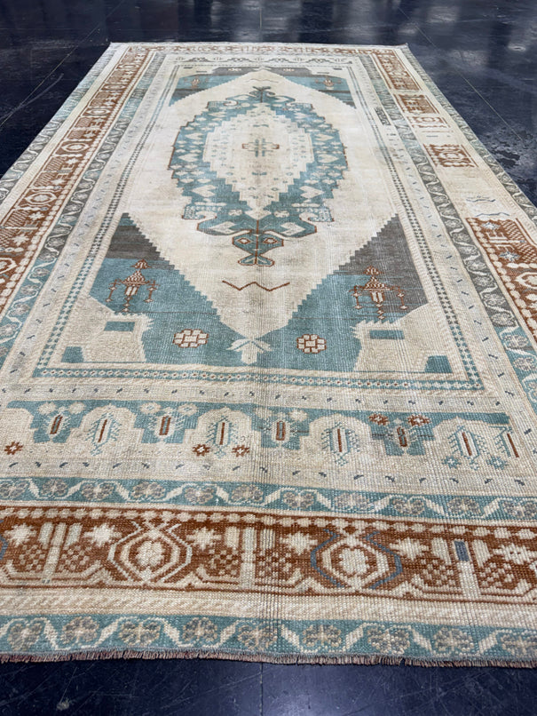 Turkish Vintage Rug 5' x 9'4'' #24634