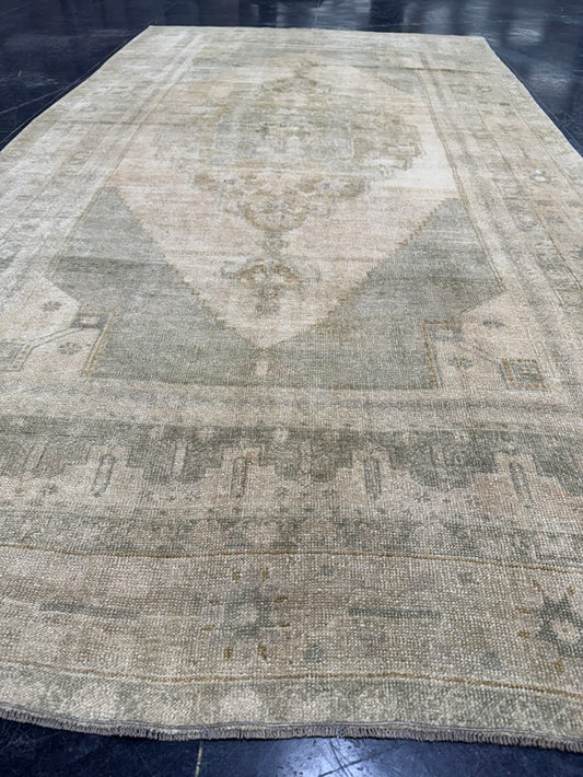 Turkish Vintage Rug 5'9'' x 11' #24644